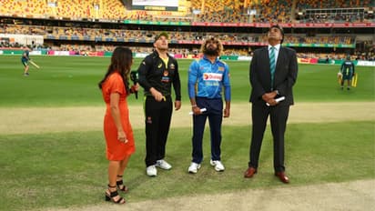 டாஸ் வென்று இலங்கை பேட்டிங்.. ஆஸ்திரேலிய அணியில் அதிரடி மாற்றம்