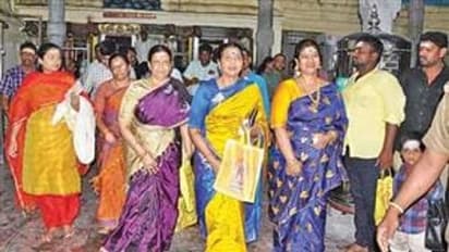 திமுக தோல்வி எதிரொலி... பழனி முருகனிடம் மண்டியிட்ட துர்கா ஸ்டாலின்..!! போகர் சன்னதியில் மனமுருகி தியானம்..!!