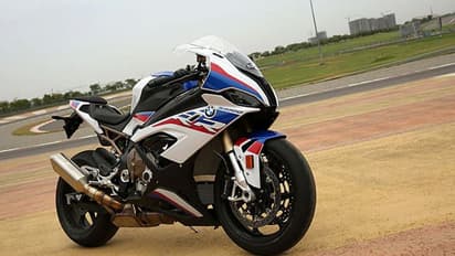 BMW వారి బైకులకు రీకాల్ జారీ చేసింది.....ఎందుకంటే....?