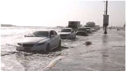 വെള്ളപ്പൊക്കം; യുഎഇയില്‍ റോഡുകള്‍ താത്കാലികമായി അടച്ചു