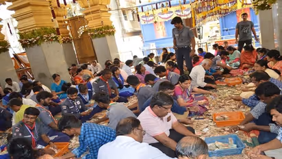 ಹಾಸನಾಂಬೆ ಹುಂಡಿ ಹಣ ಎಣಿಕೆ, ದೇವಿ ಕಾಣಿಕೆಯಲ್ಲಿ ಏರಿಕೆ: 'A' ಗ್ರೇಡ್ ಮುಂದುವರಿಕೆ..!