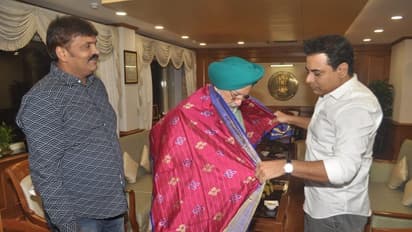 Photo Gallery: డిల్లీలో కేటీఆర్ బిజీబిజీ...  రక్షణ మంత్రి రాజ్‌నాథ్ తో భేటీ