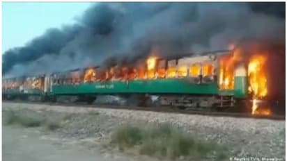 പാകിസ്ഥാനില് ഓടുന്ന ട്രെയിനിന് തീപിടിച്ച് അപകടം; 62 പേര് മരിച്ചു, നിരവധി പേര്ക്ക് പരിക്ക്