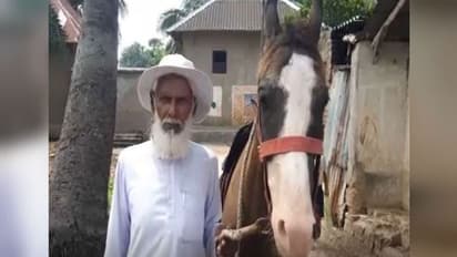 অ্যাম্বুল্যান্স লাগে না, ঘোড়ায় চাপিয়ে রোগীকে হাসপাতালে পৌঁছে দেন বর্ধমানের এই বৃদ্ধ