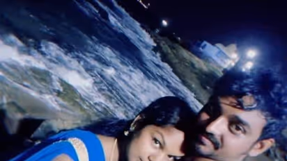 கணவன் வருவதற்குள் வேறொரு இளைஞருடன் உல்லாசம்..!! எனக்கும் என் அம்மாவுக்கும் ஒரே புருஷன், பகீர் கிளப்பிய பெண்.!!