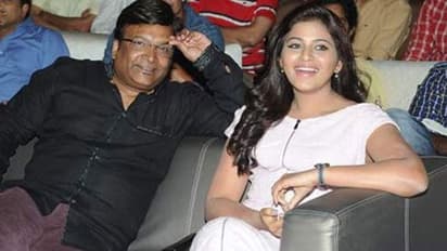 ఆ హీరోయిన్ పై కోన వెంకట్ స్పెషల్ ఇంటరెస్ట్.. మ్యాటరేంటో..?