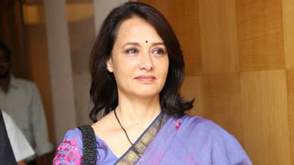 28 ஆண்டுகளுக்குப் பிறகு மீண்டும் தமிழுக்கு எண்ட்ரி கொடுக்கும் ’கல்யாணத் தேன் நிலா’அமலா...