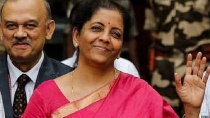 மத்திய அரசுக்கு மேலும் நெருக்கடி ! 8 ஆண்டுகளில் இல்லாத அளவுக்கு முக்கிய 8 துறைகள் வளர்ச்சி வீழ்ச்சி !!