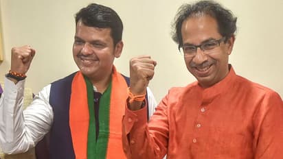 சிவசேனா, பாஜக பிரச்சினையை முடியும் வரை நான் முதல்வராக இருக்கேன்: மாவட்ட ஆட்சியரை அதிரவைத்த விவசாயி