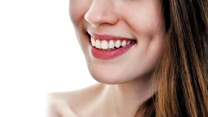 किस्मत वाली होती हैं वो लड़कियां जिनके गाल पर होता है डिम्पल, गाल से जानें नेचर और फ्यूचर की खास बातें