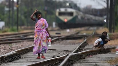 প্রকাশ্যে প্রাতঃকৃত্য, ২০টি পরিবারের রেশন বন্ধ করে শাস্তি ওড়িশার পঞ্চায়েতের