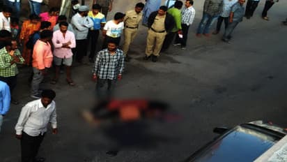 ప్రైవేటు బస్సు ఢీకొని మహిళ మృతి