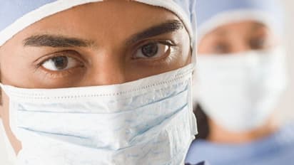 ವೈದ್ಯ ದಂಪತಿ ವಿರುದ್ಧ ಮಾಜಿ ಶಾಸಕರ ಪತ್ನಿ ದೂರು..!