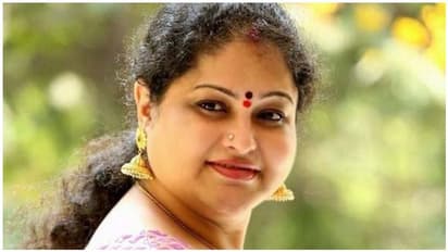 நடிகை மந்த்ராவின் வீடுகளில் அதிரடி சோதனை...விரைவில் சிக்கவிருக்கும் தோழி நடிகைகள்...