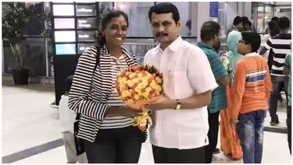 அமெரிக்காவில் இருந்து வந்ததும் நெஞ்சரிய வைப்பேன்... ஜோதிமணி எடுத்த அதிரடி சபதம்..!