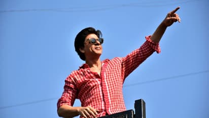 গল্প নয়, সত্যিই চাঁদে জমি শাহরুখ খানের, ইয়েস বস-এর স্বপ্নই যেন আজ সত্য