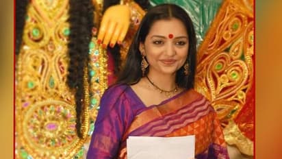 মেদিনীপুর পৌরসভা নির্বাচনে খেলা হবে মডেল, প্রার্থীদের ফুটবল দিলেন জুন মালিয়া