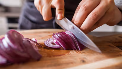 ಹೆಚ್ಚಿದ ಈರುಳ್ಳಿ ದರ: ಮುಚ್ಚುವ ಸ್ಥಿತಿಗೆ ಬಂದ ಹೋಟೆಲ್ಗಳು!