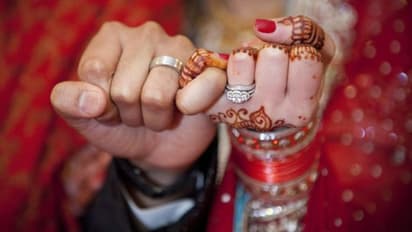 দাম্পত্য কলহ এড়াতে চান, বিয়ের আগে এই প্রশ্নগুলি করুন সঙ্গীকে