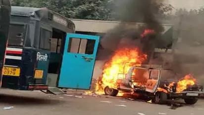 ಕೋರ್ಟ್ ಆವರಣದಲ್ಲೇ ಬಡಿದಾಡಿಕೊಂಡರು ಪೊಲೀಸರು-ವಕೀಲರು!