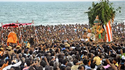 அசுரனை வதம் செய்த பின்பு திருச்செந்தூரில் நடைபெறும் விநோத நிகழ்வு..! முருகனின் கோபத்தை குறைக்கும் சிறப்பு பூஜை..!