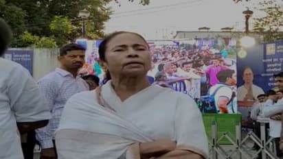 বিদেশি সংস্থার মারফৎ হোয়াটসঅ্যাপে নজরদারি চালাচ্ছে কেন্দ্র, বিস্ফোরক মুখ্যমন্ত্রী