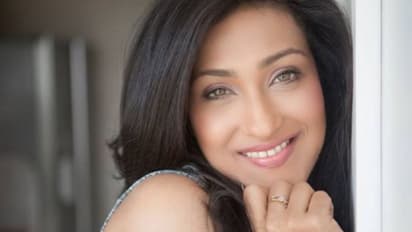 হৃদয়ের নানা ঋতুতে-সঙ্গে 'সোশ্য়াল ইস্য়ু'তেও, বাজিমাত ঋতুপর্ণার অফিসিয়াল ইউটিউব চ্য়ানেল