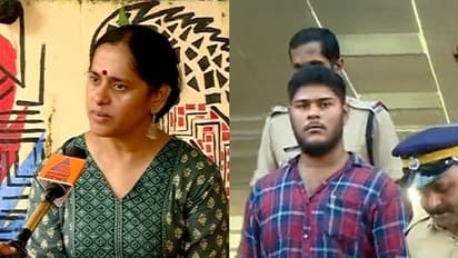 ഇതൊന്നും ചെയ്യുന്നത് സര്ക്കാരല്ല, പൊലീസ് നടപടികള് അസാധാരണം, അവനെ ഞങ്ങള്ക്ക് വിശ്വാസമാണ്: സജിത മഠത്തില്