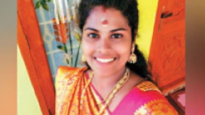 போலீசாரால் விபத்தில் சிக்கிய இளம்பெண்... மனவேதனையில் தூக்கிட்டு தற்கொலை..!