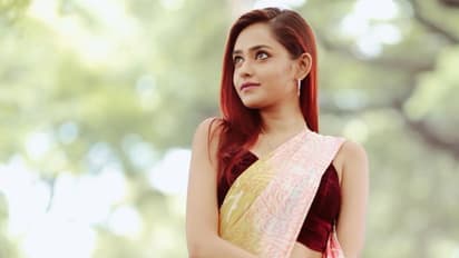 ডিপ্রেশন নিয়ে মুখ খুললেন অভিনেত্রী মিশমি, জানালের মনের কথা