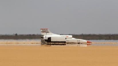 ശബ്ദത്തിന്റെ വേഗതയും തോറ്റ് പിന്മാറും; പരീക്ഷണ ഓട്ടത്തില് ലോകത്തെ അമ്പരപ്പിച്ച് റോള്സ് റോയ്സിന്റെ 'ബ്ലഡ് ഹൗണ്ട്'