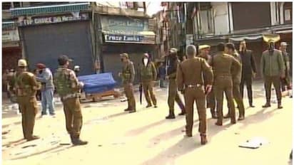 कश्मीर में ट्रक ड्राइवरों के बाद अब स्कूलों को निशाना बना रहे हैं आतंकी