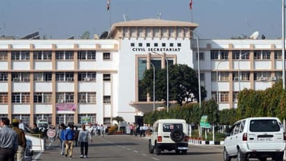 पहली बार आज केन्द्र शासित जम्मू-कश्मीर मनाएगा 'संविधान दिवस'