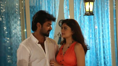 "தளபதி பேர கெடுக்க வேற யாரும் வேண்டாம், அப்பா போதும்...!" எஸ்.ஏ.சி-யை வறுத்தெடுக்கும் விஜய் ரசிகர்கள்... காரணம் இதுதான்...!