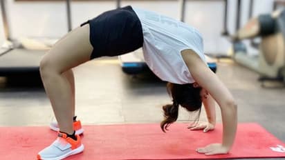 ఇది ఛార్మీ 'రొమాంటిక్' యోగ!