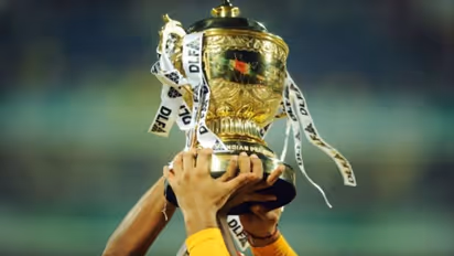 IPL 2020 ಟ್ರೋಫಿ ಗೆಲ್ಲುವ ತಂಡ ಯಾವುದು? ಭವಿಷ್ಯ ನುಡಿದ ಗವಾಸ್ಕರ್!