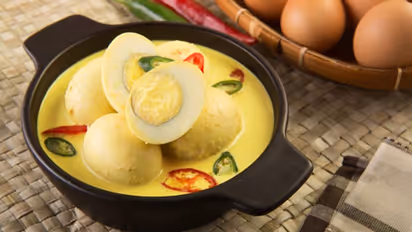 পাত জমে উঠুক নারকেল ও সরষে দিয়ে ডিমের অন্য স্বাদের রেসিপি