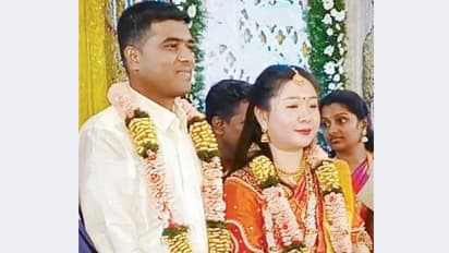 கடல் கடந்து மலர்ந்த காதல்..! சீன பெண்ணை கரம்பிடித்த சேலம் மருத்துவர்..!