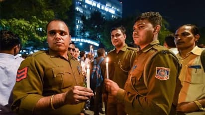 ദില്ലി പൊലീസുകാരുടെ അസാധാരണ സമരം 11 മണിക്കൂറിന് ശേഷം അവസാനിപ്പിച്ചു