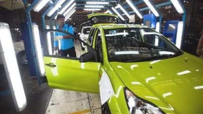 ఫెస్టివ్ స్పార్క్ మిస్సింగ్.... బీఎస్6 ఎఫెక్టేనా?!