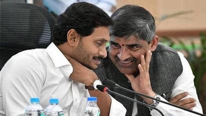 ఎల్వీ  సుబ్రహ్మణ్యం బదిలీ: జగన్‌కు భవిష్యత్తు ముప్పు?