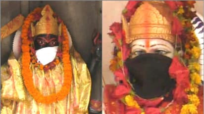 মন্দিরে ঢুকেই অবাক ভক্তরা, দেবী দুর্গা-কালীর মুখে দূষণরোধী মুখোশ