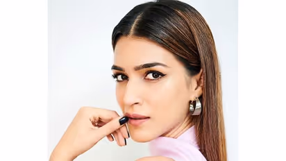 ಸೊಂಟ ಇದ್ದರೆ ಈಕೆ ಹಂಗಿರಬೇಕಪ್ಪ; ಏನ್ ತಿಂತಾಳೆ ಈ ಬೆಡಗಿ?