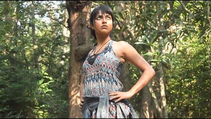 டாப்லெஸ் போட்டோ போட்ட அமலா பால்... அதிபுதிரியான இன்ஸ்டாகிராம்...!