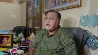 প্রয়াত পার্থ চট্টোপাধ্যায়ের মা, মহাসচিবের পাশে অভিষেক