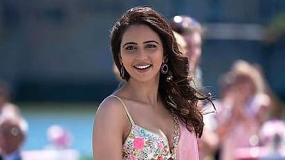 அந்த நடிகருடன் காதலா?... ரகுல் ப்ரீத் சிங்கின் பதில் இதுதான்!...