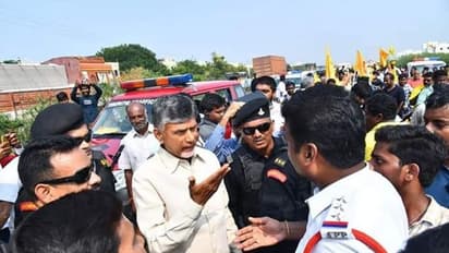 రిలయన్స్ ను వెళ్లగొట్టారు, అమరావతిని చంపేశారు: జగన్ పై బాబు ఫైర్