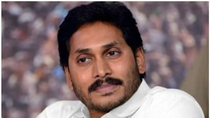 വാതിലുകൾക്കും ജനലുകൾക്കും മാത്രം 73 ലക്ഷം; ജഗൻമോഹൻ റെഡ്ഡി വിവാദത്തിൽ