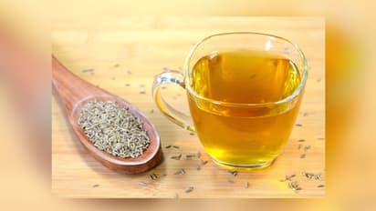 ত্বক উজ্জ্বল হবে জিরের তৈরি টোনার দিয়ে, জেনে নিন কীভাবে ব্যবহার এই উপকরণ