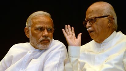 লৌহমানবের ৯২তম জন্মদিন, শুভেচ্ছা জানাতে বাসভবনে মোদী, অমিত শাহ